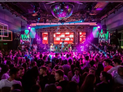 riccione-divertimento-locali-vita-notturna